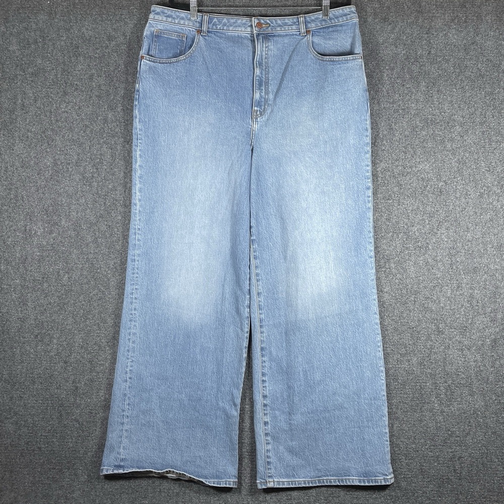 NWT PINK Victorias Secret High-Rise Straight Jeans Wide Leg Light Wash Size 20